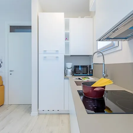 Valeria By Wonderful Italy * Sirmione